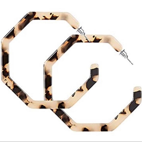 ✨2/$25✨Tortoise Hoops✨ - Picture 2 of 3